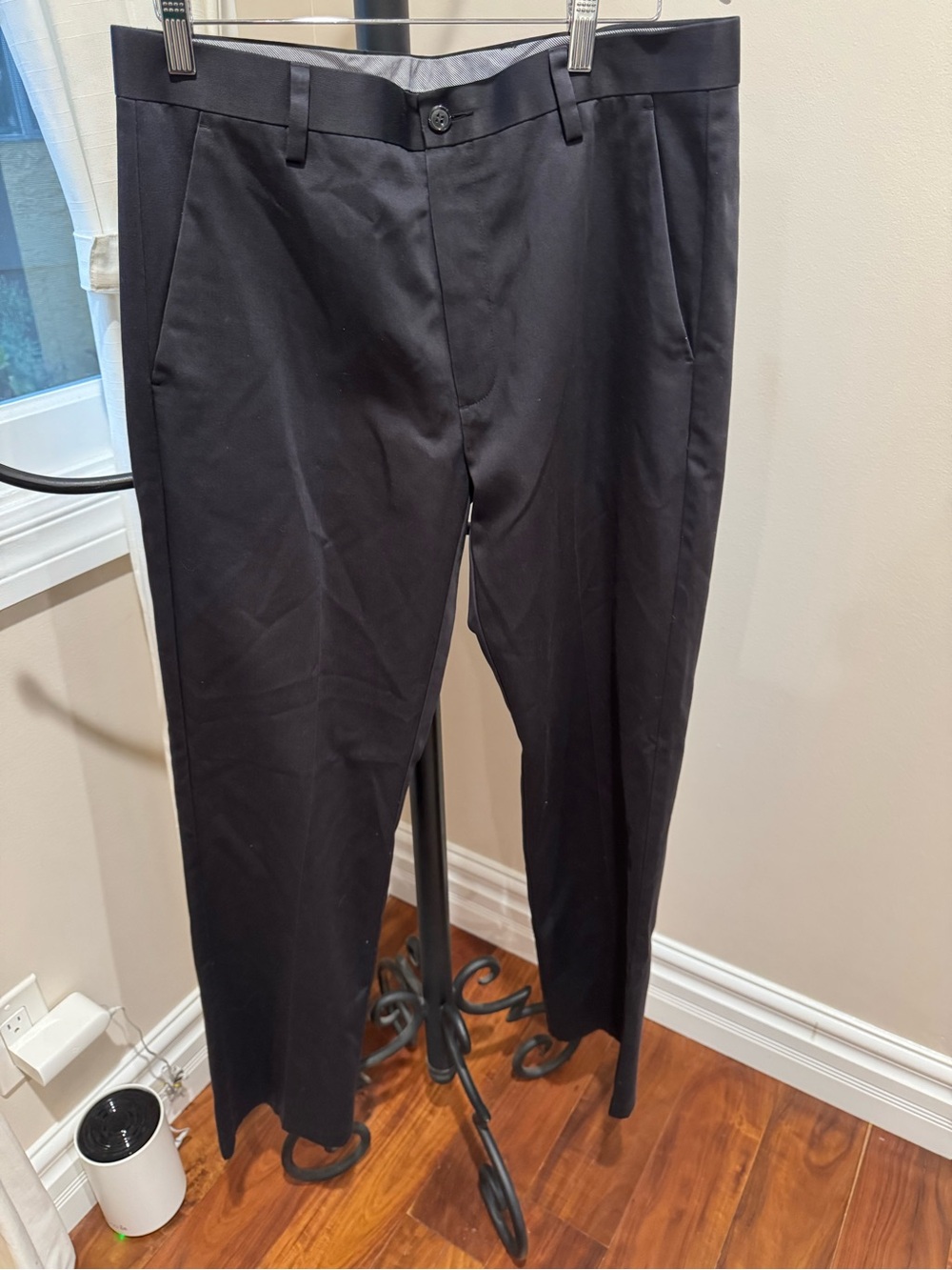 Dockers Men's Classic Black Dress Pants 34/32 Straight Leg